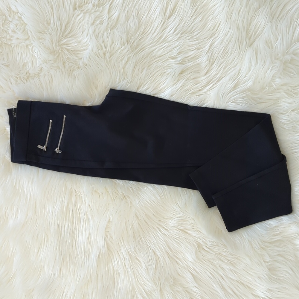 Zara blue leggings with zipper pocket details